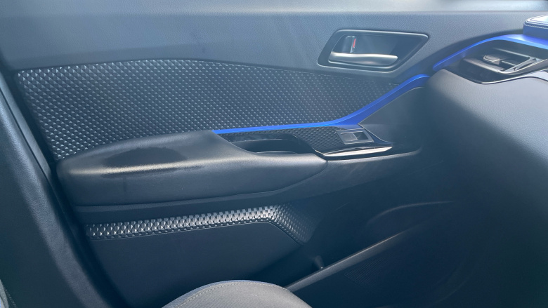 Toyota C-HR 2.0 Hybrid Dynamic 5dr CVT Hybrid Hatchback